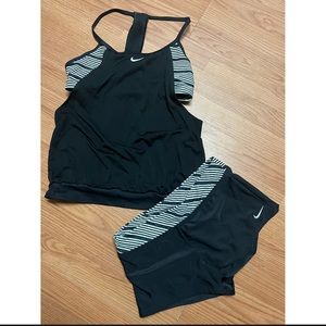 Nike ladies sz. medium sporty 2 piece bathing suit